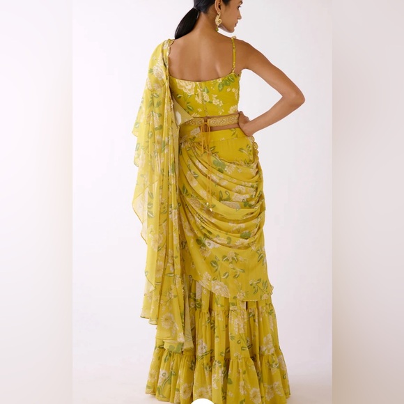 Yellow Embellished draped Saree - Picture 3 of 3